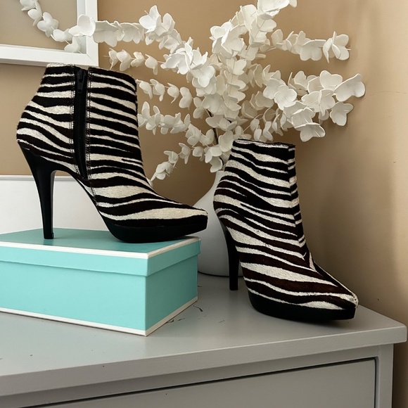 Steve Madden Survey1 Zebra PonyHair Brown/Cream Pointed Toe Ankle Boots Size 7.5 - Picture 14 of 17